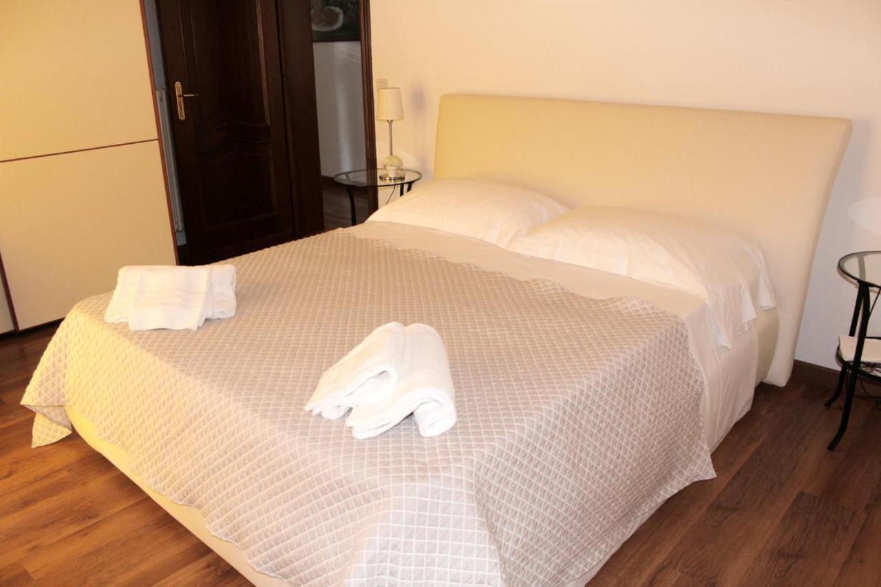 Casanova Apartment อัลบา ภายนอก รูปภาพ
